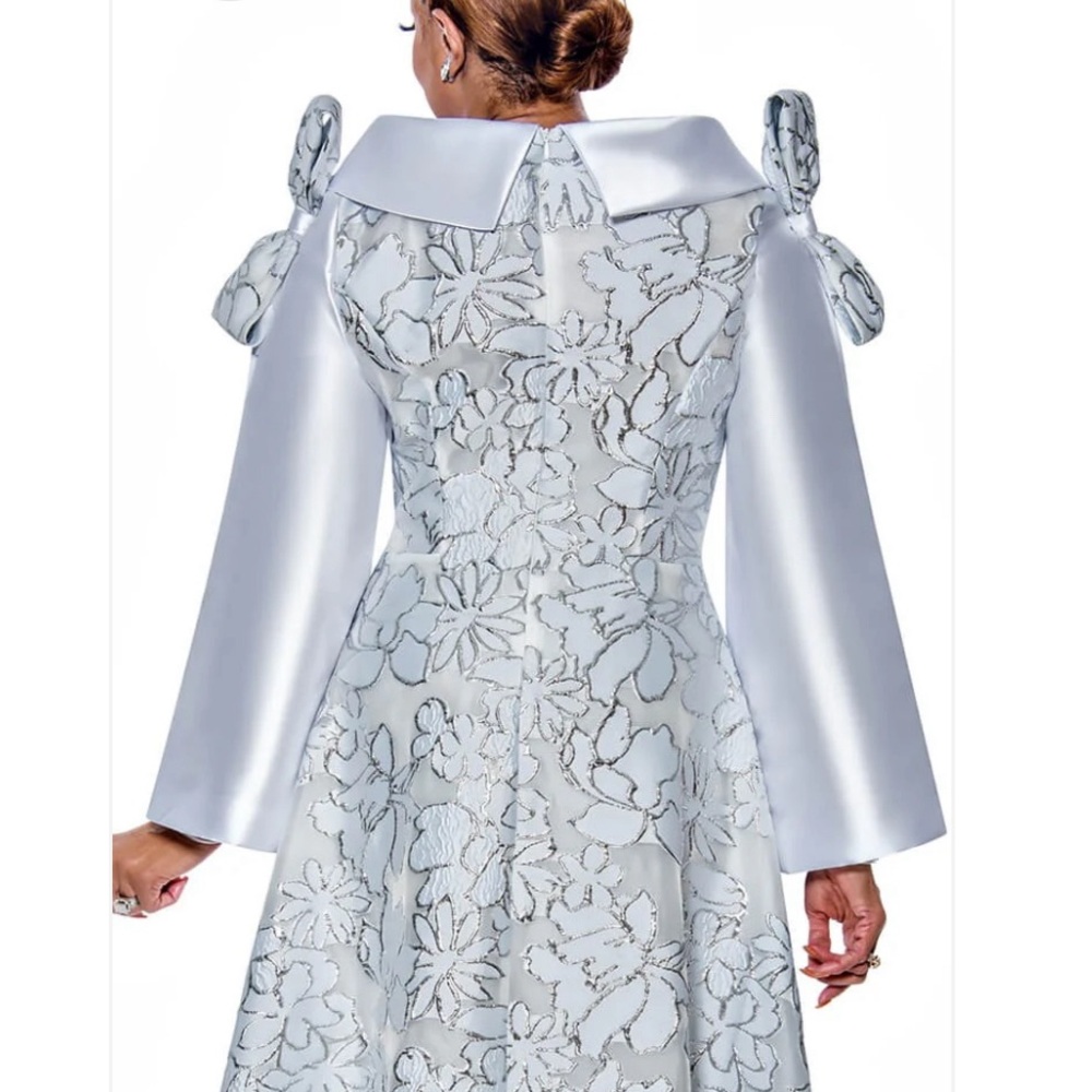 Dorinda Clark Cole White with Silver Church Dress - Picture 2 of 5